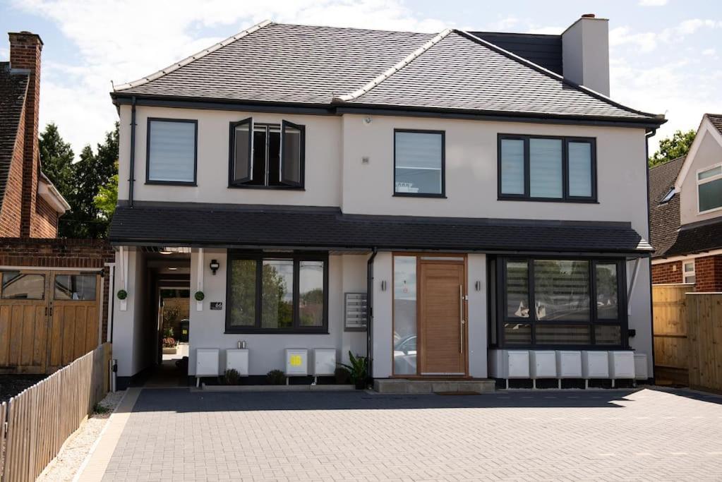 Walnut Flats-F5, Stylish 1-Bedroom - Parking, Netflix, Wifi - Close To Oxford, Bicester & Blenheim Palace Кидлингтон Экстерьер фото