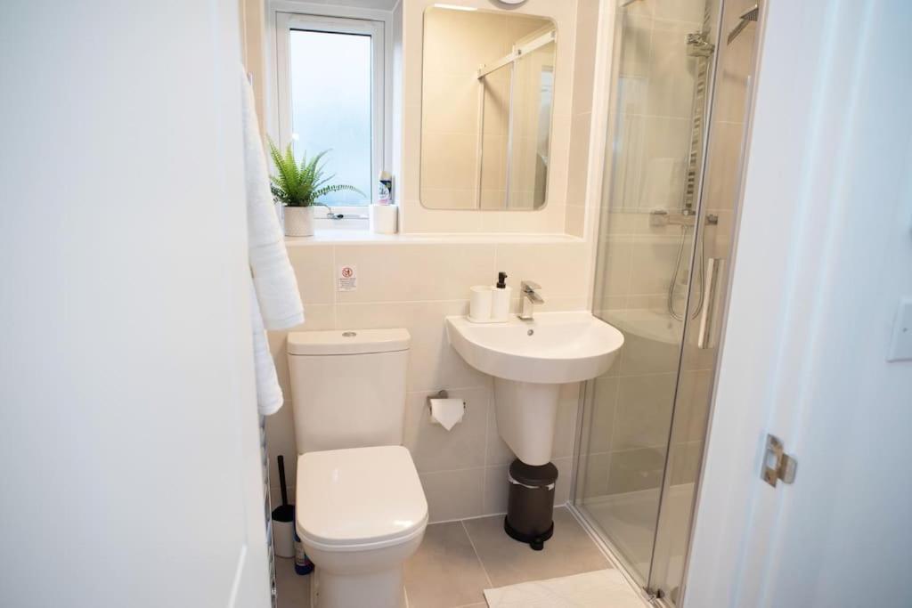 Walnut Flats-F5, Stylish 1-Bedroom - Parking, Netflix, Wifi - Close To Oxford, Bicester & Blenheim Palace Кидлингтон Экстерьер фото