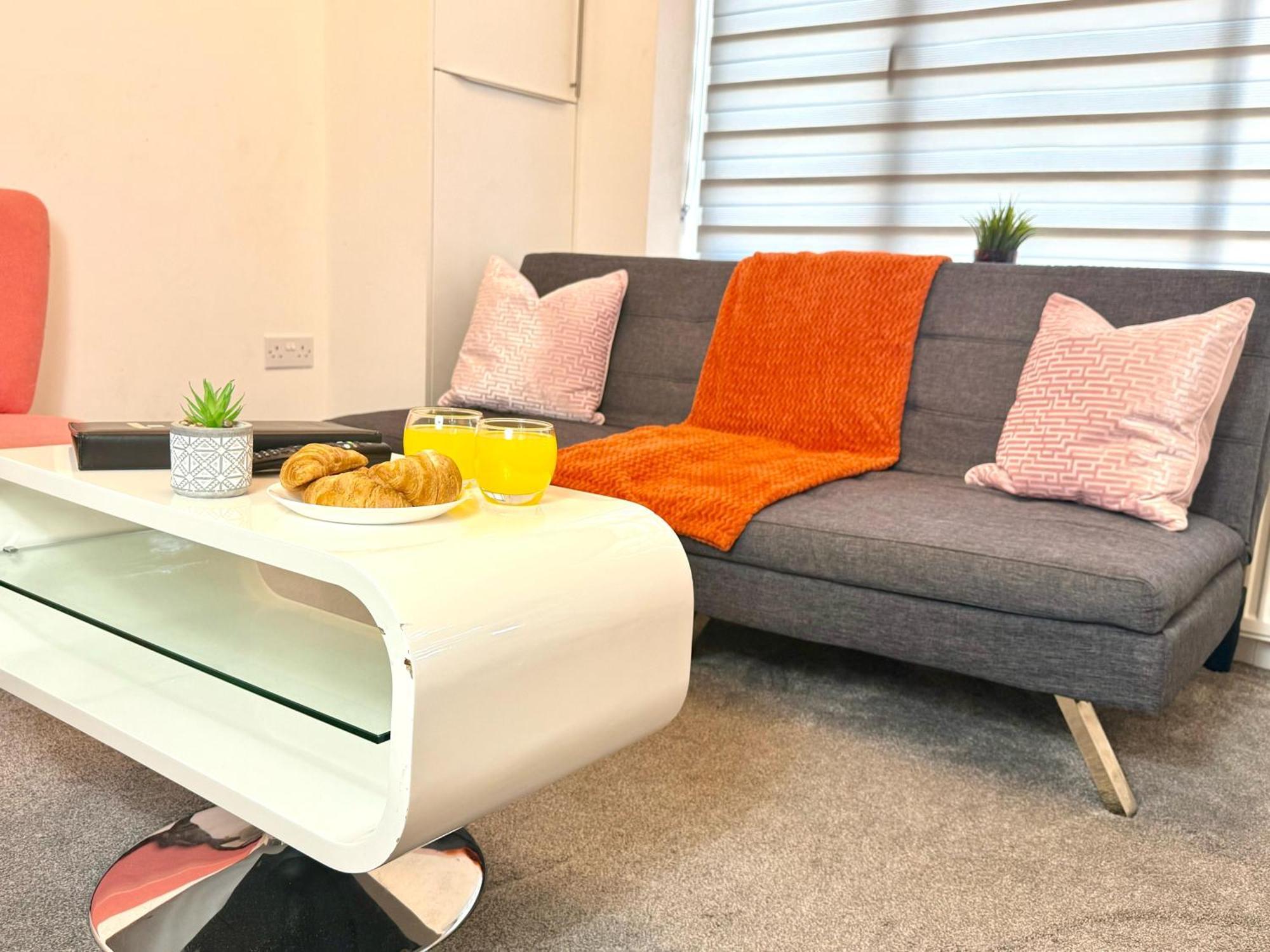 Walnut Flats-F5, Stylish 1-Bedroom - Parking, Netflix, Wifi - Close To Oxford, Bicester & Blenheim Palace Кидлингтон Экстерьер фото