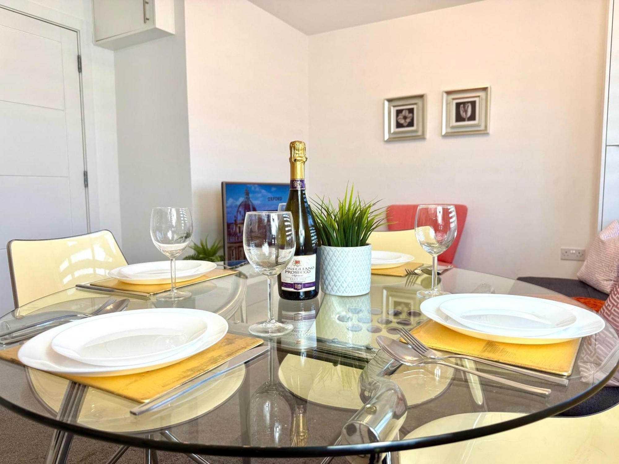 Walnut Flats-F5, Stylish 1-Bedroom - Parking, Netflix, Wifi - Close To Oxford, Bicester & Blenheim Palace Кидлингтон Экстерьер фото