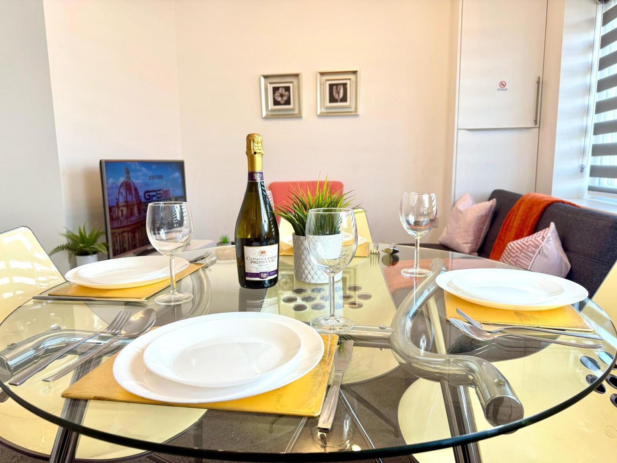 Walnut Flats-F5, Stylish 1-Bedroom - Parking, Netflix, Wifi - Close To Oxford, Bicester & Blenheim Palace Кидлингтон Экстерьер фото