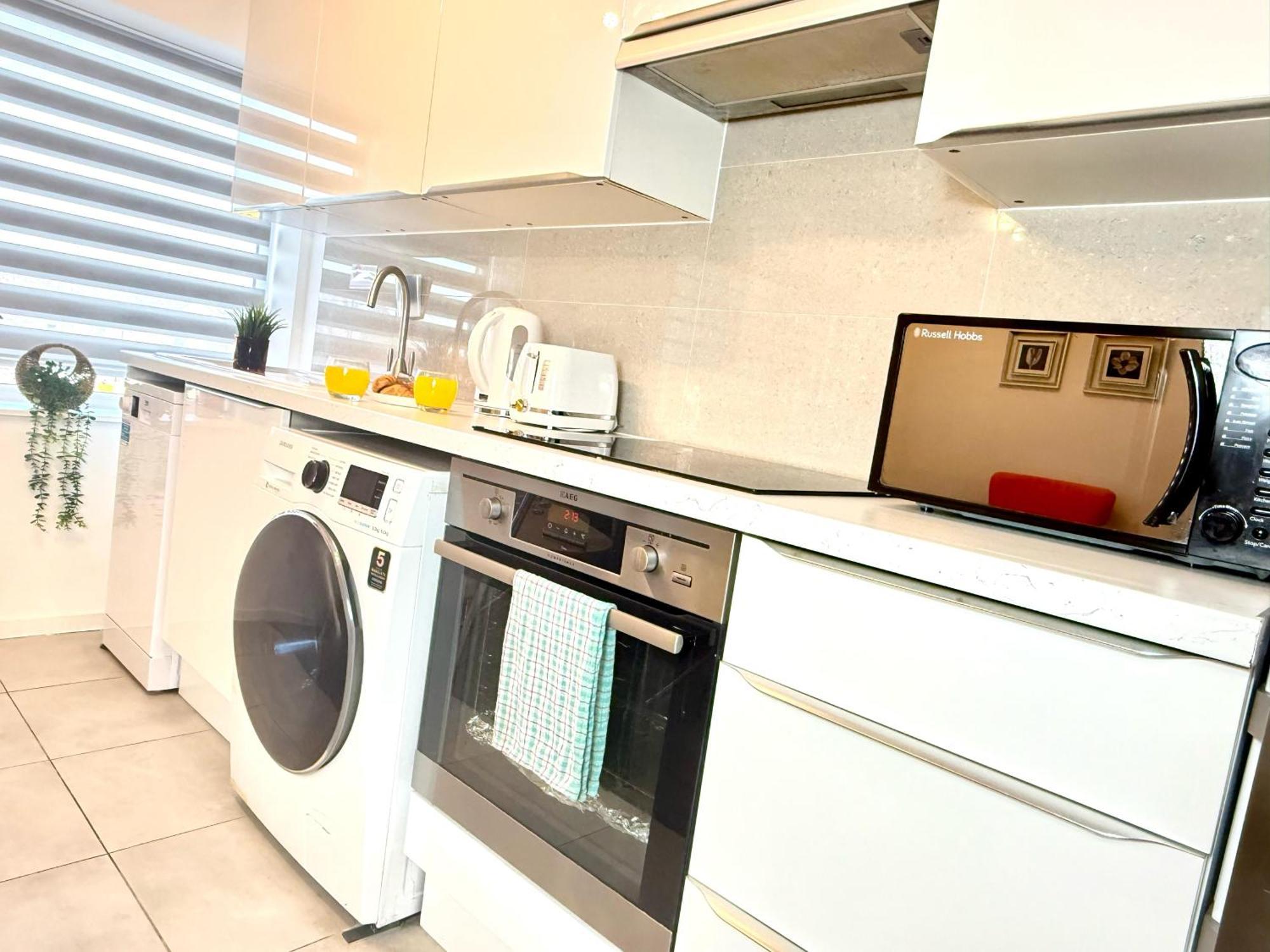 Walnut Flats-F5, Stylish 1-Bedroom - Parking, Netflix, Wifi - Close To Oxford, Bicester & Blenheim Palace Кидлингтон Экстерьер фото